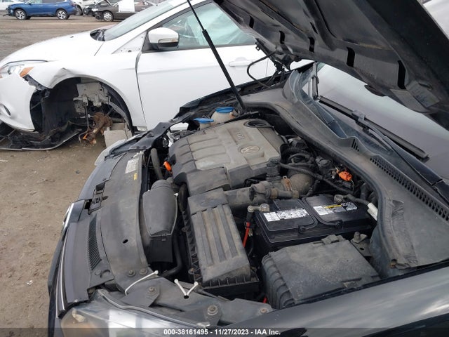 2011 VOLKSWAGEN JETTA SPORTWAGEN 2.0L TDI VIN: 3VWPL7AJ3BM692676