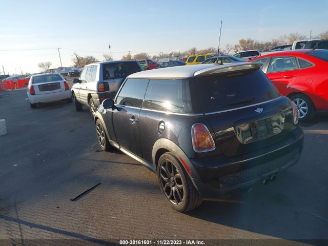 2008 MINI COOPER S WMWMF73538TV32687 Photo 2