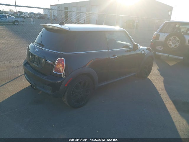 2008 MINI COOPER S WMWMF73538TV32687 Photo 3