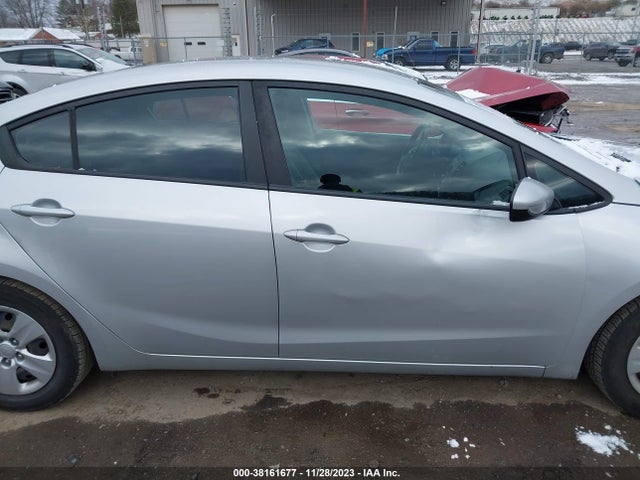 KIA FORTE LX 2016 KNAFK4A63G5531377 Image 13