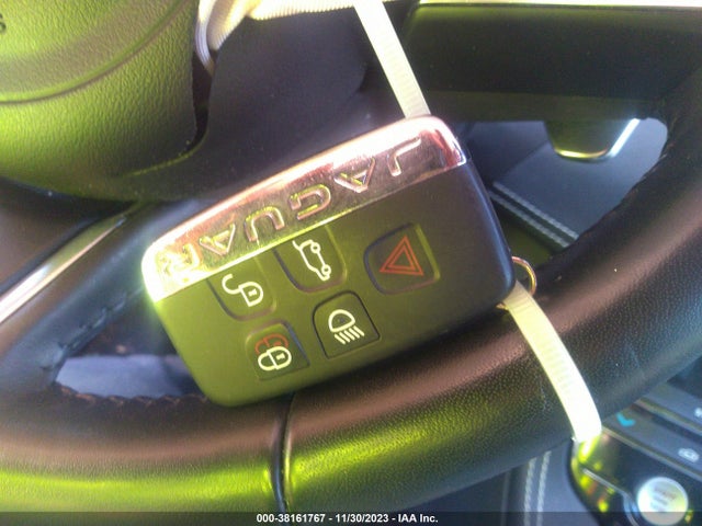 2018 JAGUAR F-PACE SADCM2FV9JA235545 Photo 10