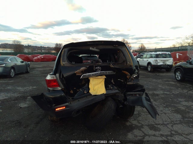2012 TOYOTA HIGHLANDER BASE V6 VIN: 5TDBK3EHXCS107626