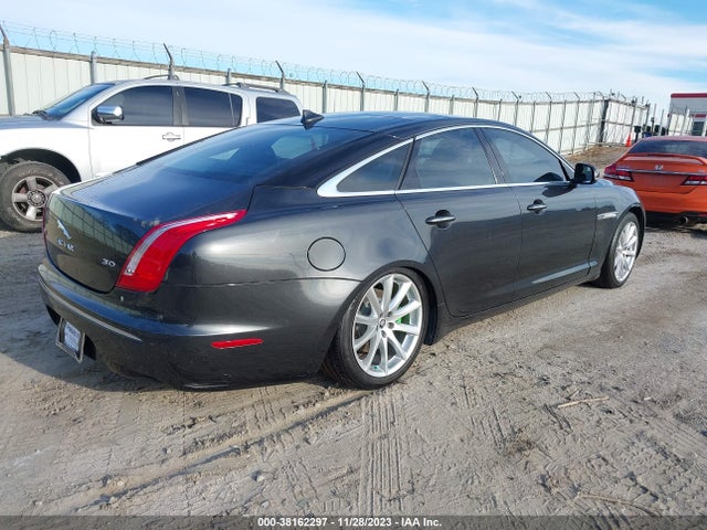 2013 JAGUAR XJ SAJWA1C70D8V43475 Photo 3