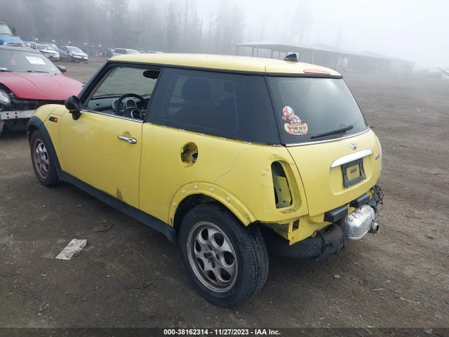 2003 MINI COOPER HARDTOP WMWRC33473TE17875 Photo 2