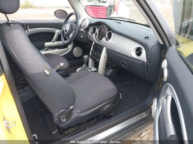 2003 MINI COOPER HARDTOP WMWRC33473TE17875 Photo 4