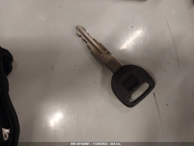 2000 HONDA CIVIC DX VIN: 2HGEJ6343YH102129