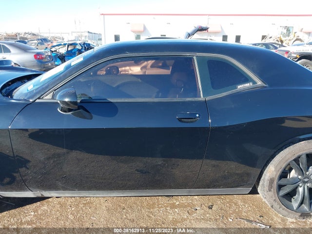 38162913 :رقم المزاد ، 2C3CDZAG0JH132498 vin ، 2018 Dodge Challenger Sxt مزاد بيع