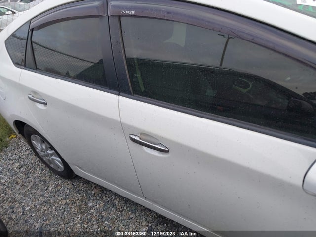 2015 TOYOTA PRIUS PLUG-IN VIN: JTDKN3DP1F3065353