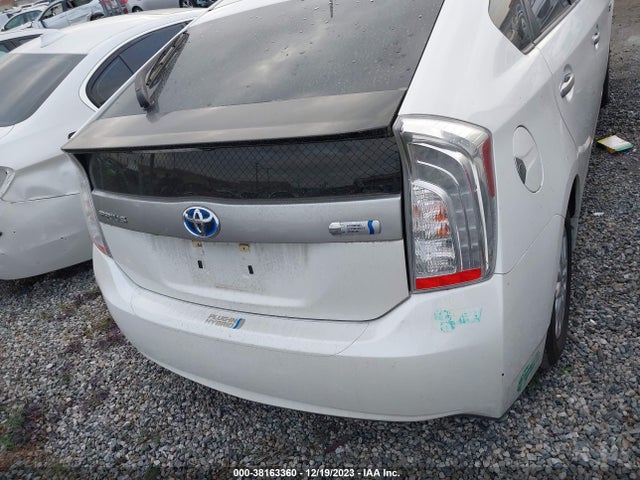 2015 TOYOTA PRIUS PLUG-IN VIN: JTDKN3DP1F3065353