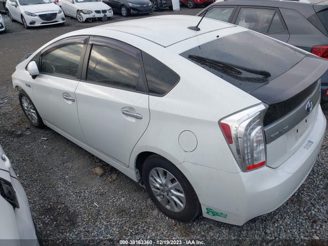 2015 TOYOTA PRIUS PLUG-IN VIN: JTDKN3DP1F3065353