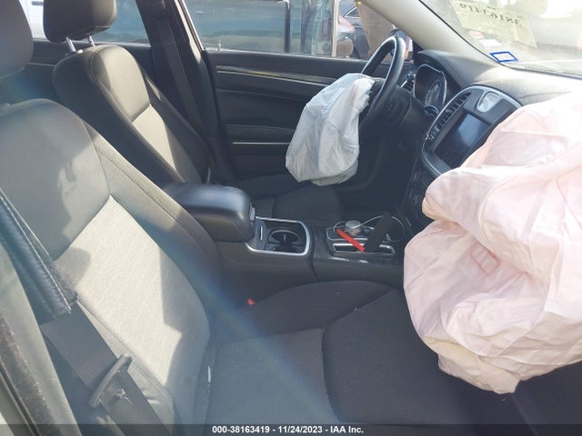 2022 CHRYSLER 300 TOURING VIN: 2C3CCAAG6NH131026