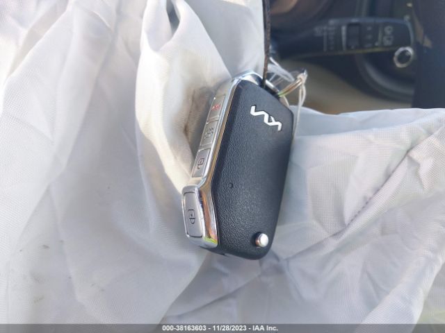 KNDJ23AU0N7821034 KIA SOUL LX