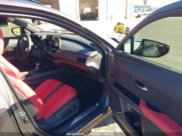 2024 LEXUS UX 250H JTHR6JBHXR2170185 Photo 4