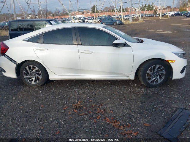 Honda CIVIC EX 2018 2HGFC2F78JH521757 Image 13