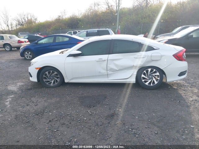 Honda CIVIC EX 2018 2HGFC2F78JH521757 Image 14
