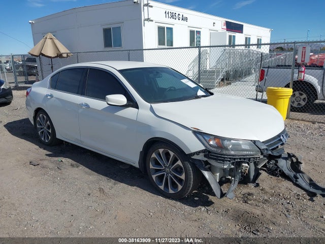 2014 1HGCR2F59EA057205 main image