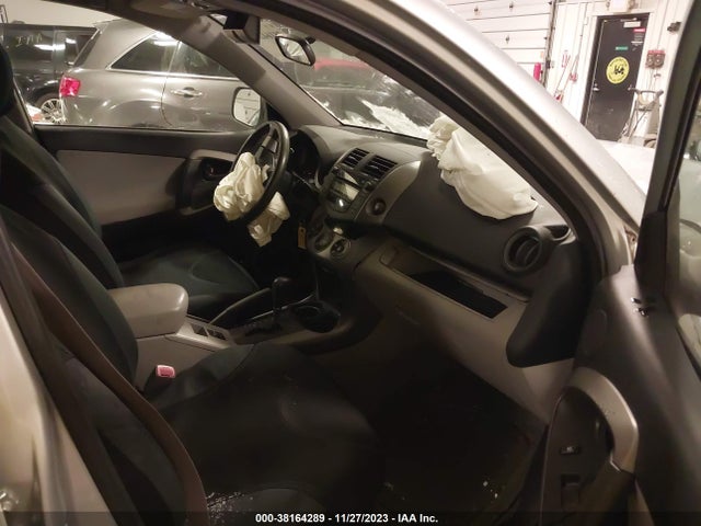 2007 TOYOTA RAV4 LIMITED VIN: JTMZD31V475044152