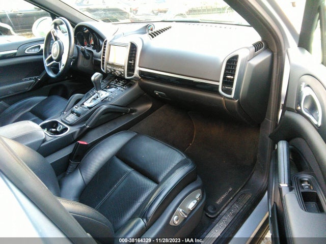 2015 PORSCHE CAYENNE WP1AB2A21FLA59428 Photo 4