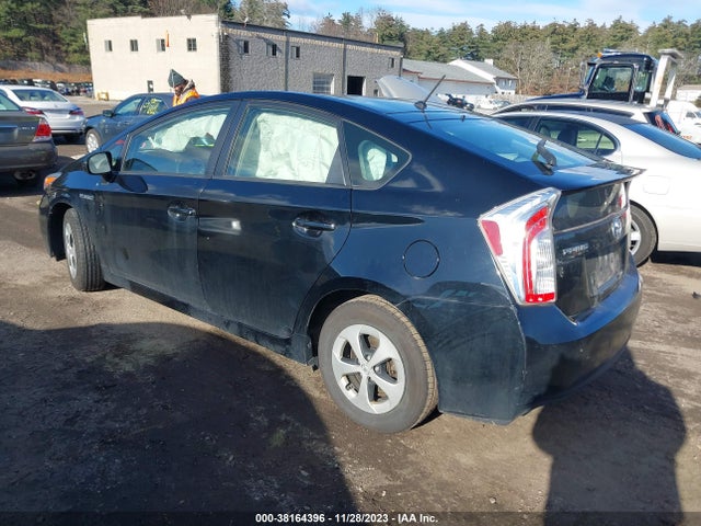 Toyota Prius Two 2014 JTDKN3DU5E1777056 Image 3