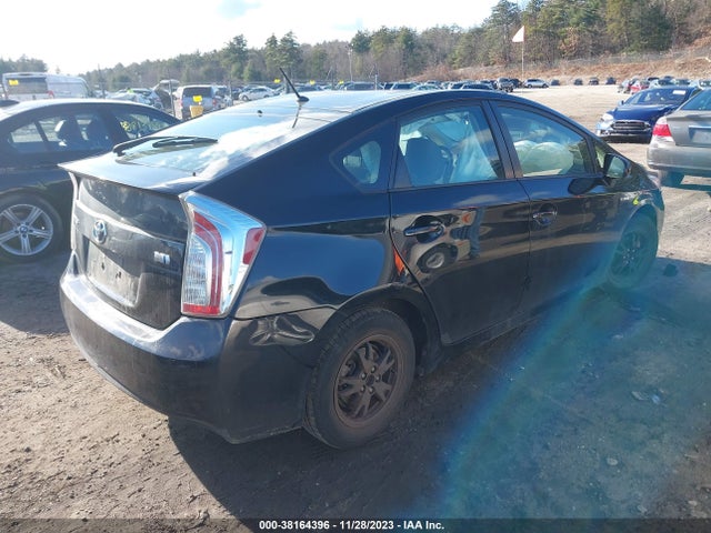 Toyota Prius Two 2014 JTDKN3DU5E1777056 Image 4