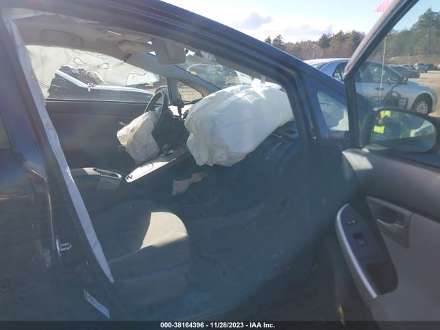 Toyota Prius Two 2014 JTDKN3DU5E1777056 Image 5