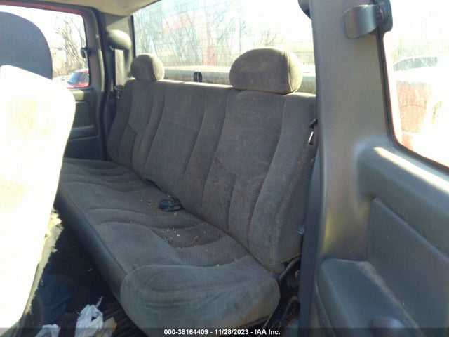 2003 CHEVROLET SILVERADO 2500HD LS VIN: 1GCHK29U33E211652