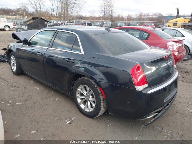 Chrysler 300 Touring 2018 2C3CCAAG1JH340376 Image 3