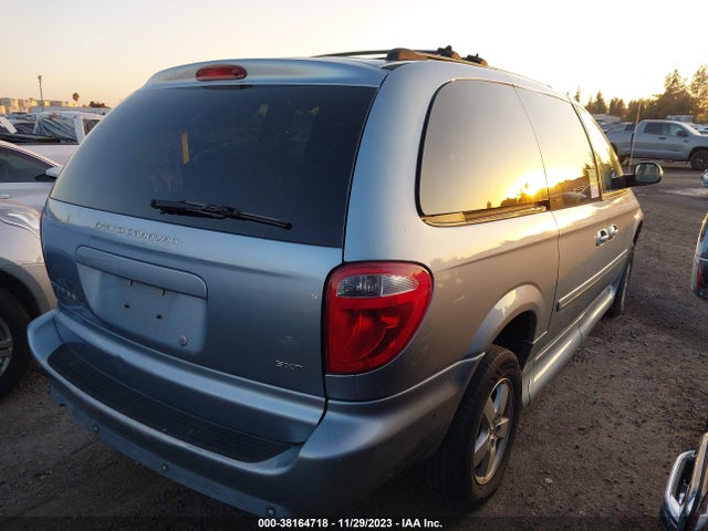 2005 DODGE GRAND CARAVAN SXT VIN: 2D8GP44L05R294648