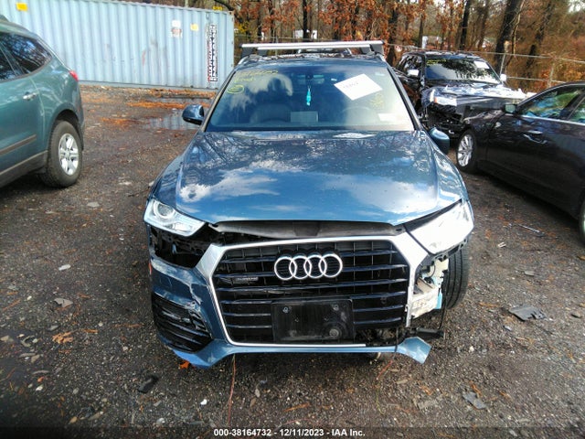 WA1ECCFS1JR026380 Audi Q3 2.0t Premium