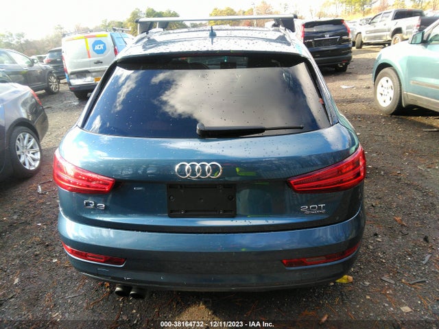 WA1ECCFS1JR026380 Audi Q3 2.0t Premium