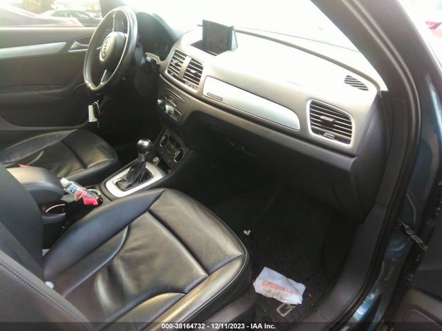 WA1ECCFS1JR026380 Audi Q3 2.0t Premium