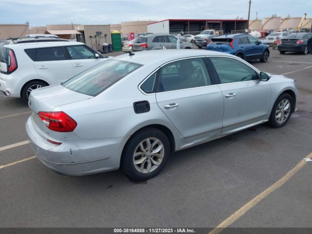 1VWAT7A30GC049749 Volkswagen Passat 1.8t S