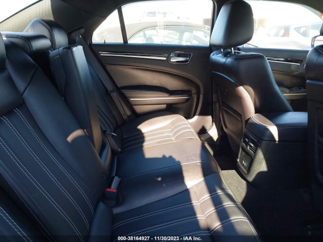 2C3CCABG8KH708195 Chrysler 300 300s
