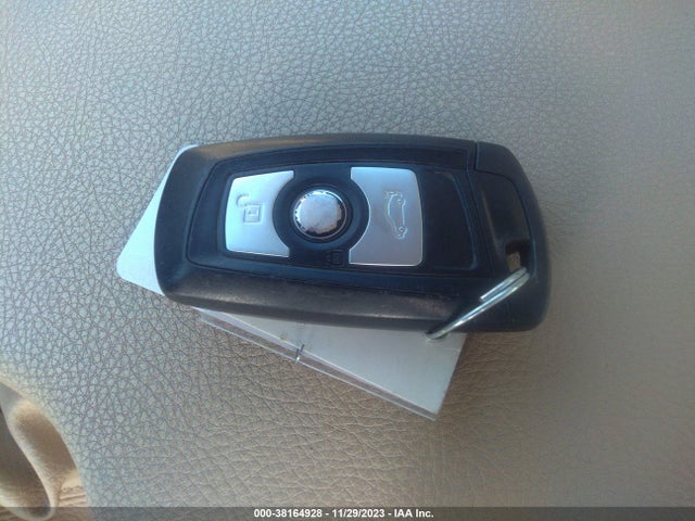BMW 320i 2015 WBA3B1G52FNT02414 Image 11