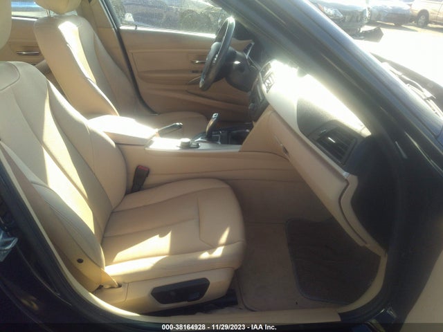 BMW 320i 2015 WBA3B1G52FNT02414 Image 5