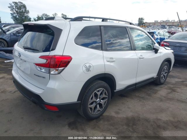 2020 SUBARU FORESTER JF2SKAJC2LH436213 Photo 3