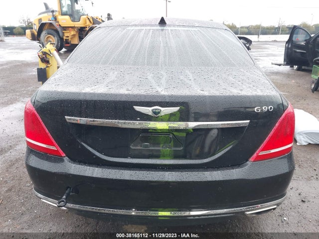 Genesis G90 3.3t Premium 2018 KMHG34JA9JU043472 Image 16