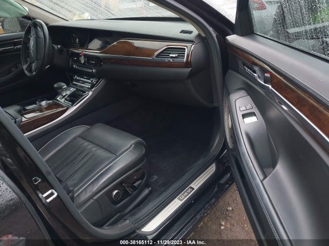 Genesis G90 3.3t Premium 2018 KMHG34JA9JU043472 Image 5