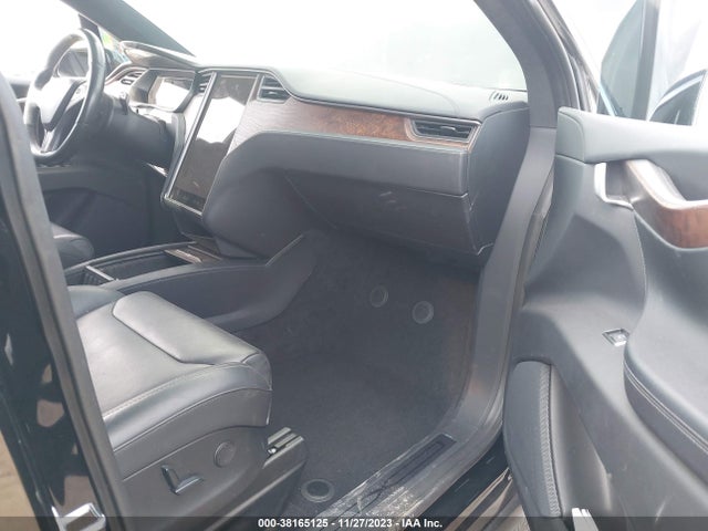 2018 TESLA MODEL X 75D/P100D/100D VIN: 5YJXCAE2XJF126195