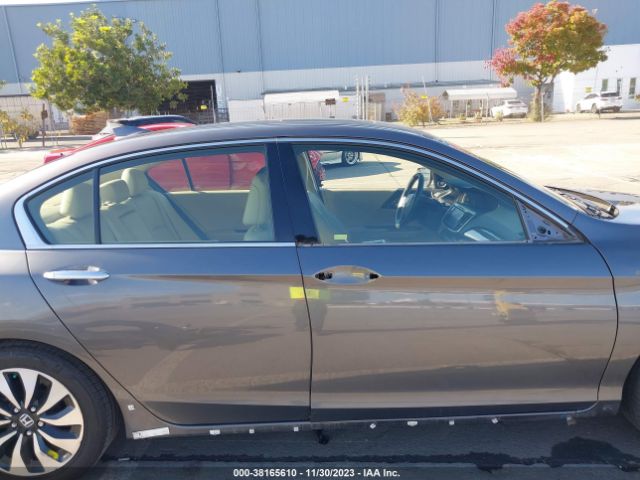 JHMCR6F75HC005505 Honda Accord Hybrid Touring
