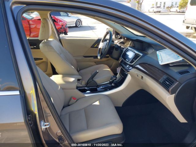 JHMCR6F75HC005505 Honda Accord Hybrid Touring