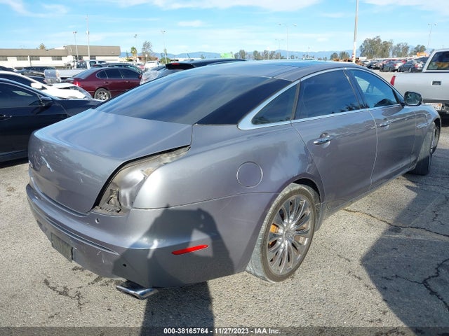 2011 JAGUAR XJ SAJWA2GB4BLV07321 Photo 3