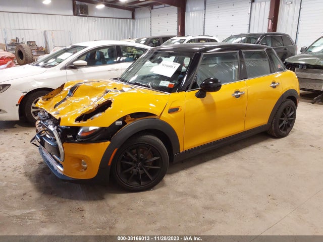 2016 MINI HARDTOP WMWXU1C5XG2D57202 Photo 1