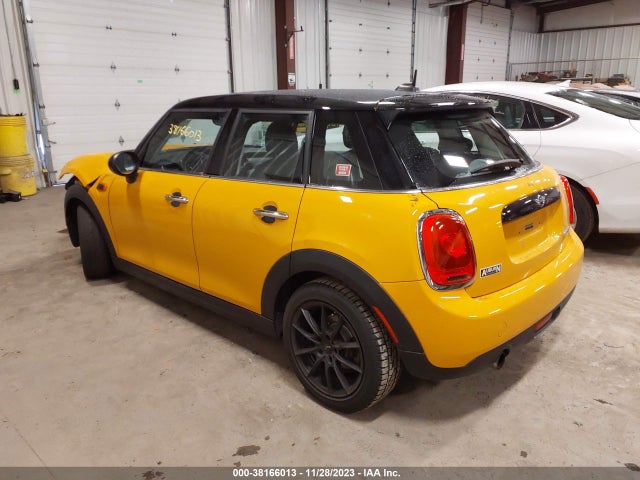 2016 MINI HARDTOP WMWXU1C5XG2D57202 Photo 2