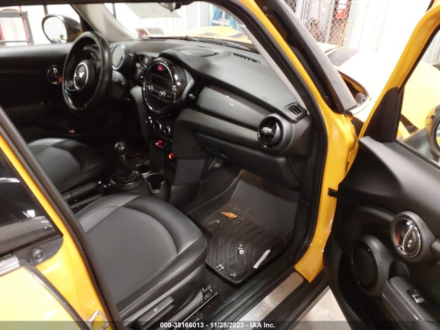 2016 MINI HARDTOP WMWXU1C5XG2D57202 Photo 4