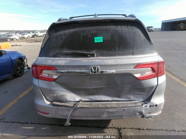 Honda Odyssey Touring 2018 5FNRL6H84JB066856 Image 16