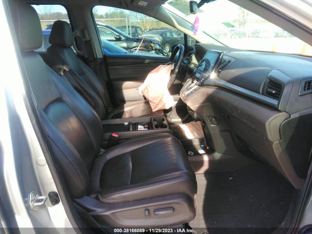 Honda Odyssey Touring 2018 5FNRL6H84JB066856 Image 5