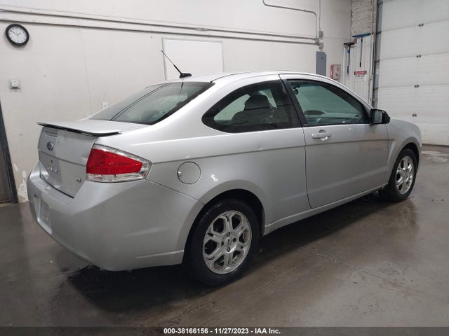 2009 FORD FOCUS SE VIN: 1FAHP32N89W158157