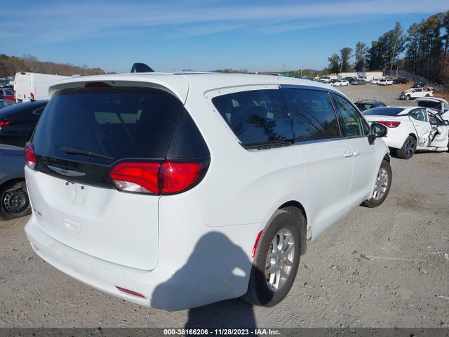 2C4RC1CGXNR226833 Chrysler Voyager Lx
