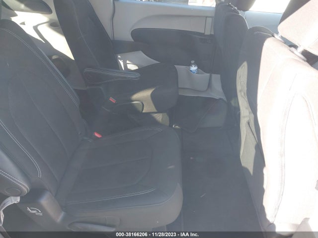 2C4RC1CGXNR226833 Chrysler Voyager Lx